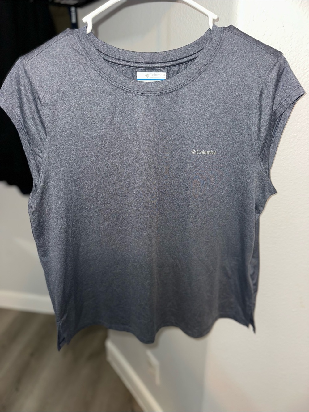 Columbia Women's Short-Sleeve Performance Tee - Charcoal Gray